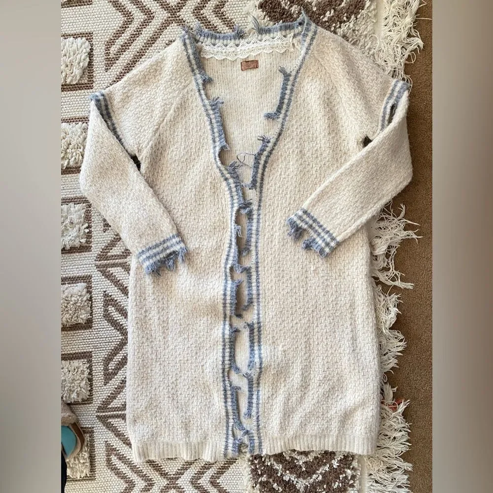 Cozy thick POL cardigan - Picture 1 of 4